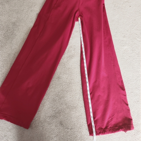 Lululemon Stillness Red Pants Wide Baggy Joggers Sweats Roll Down Waist Size 8 - Picture 11 of 16